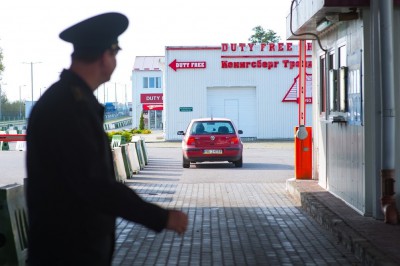 Польские пограничники призывают футбольных болельщиков приезжать на границу заранее