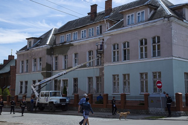 «Покрашены машины, бордюры и дома»: как Балтийск готовится к визиту Владимира Путина (фото)