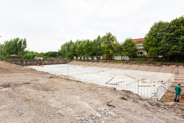 Ремонт бассейна с минеральной водой в Славске обещают закончить в сентябре