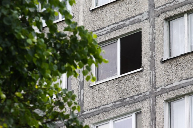 В Калининграде 16-летняя девушка упала со второго этажа при попытке сбежать из дома