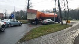 Из-за ДТП заблокировано движение по кольцу на улице Горной в Калининграде (видео)