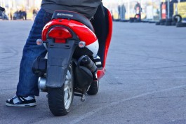 За последний месяц в Гусевском районе угнали семь скутеров