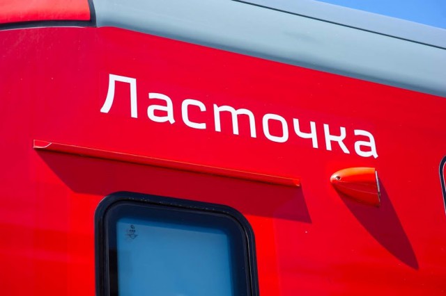 В Калининграде неизвестные забросали камнями поезд «Ласточка» 