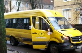 В массовом ДТП с участием маршрутки в Калининграде пострадали три пассажира