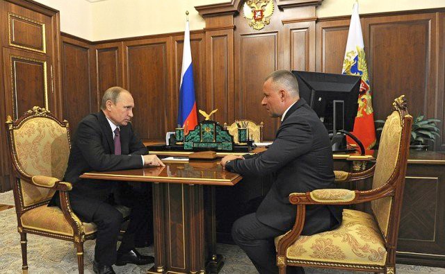 Владимир Путин и Евгений Зиничев на встрече в Кремле, 27 июля 2016 год