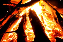 При пожаре в Славске погибла 67-летняя женщина