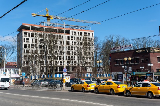 «Отель-призрак»: недостроенную гостиницу в центре Калининграда обещают открыть в 2020 году