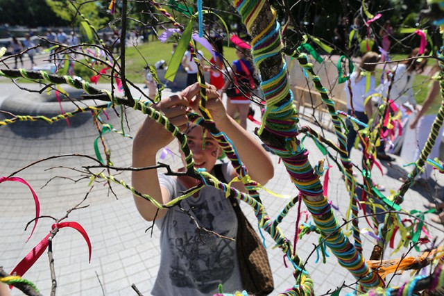 «Весело и красочно»: в Калининграде отметили День молодёжи (фото)
