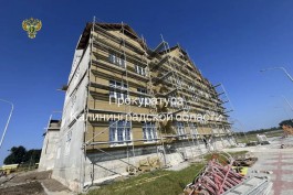 Подрядчику строительства детского сада в Гвардейске внесли представление за срыв сроков