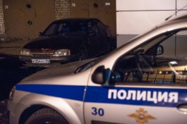 На ул. Согласия в Калининграде водитель испортил чужую машину во время дорожного конфликта