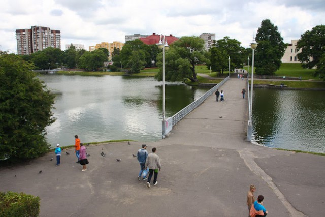 В Калининграде водолазы полтора часа искали утонувшего в Нижнем озере мужчину   