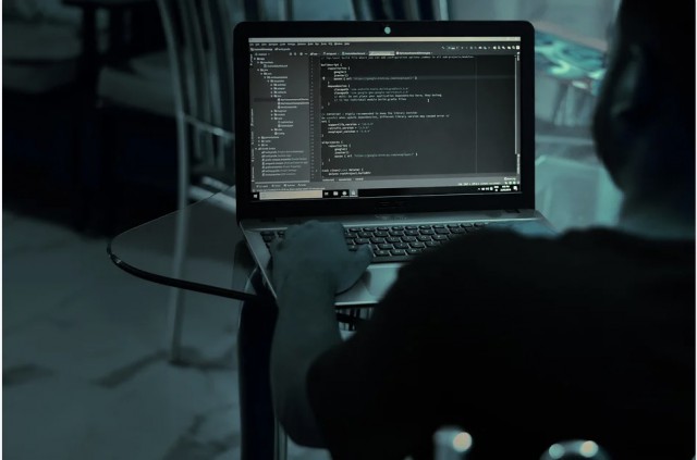 «Новый уровень противостояния»: «Ростелеком-Солар» и НКЦКИ рассказали, как отразили одну из самых серьёзных кибератак в стране