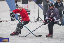 «Натуральный мороз»: в Калининграде провели турнир по хоккею на открытом воздухе (фото)