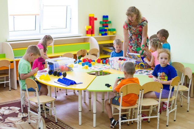 С июля в Калининградской области повысят зарплату сотрудникам детских садов