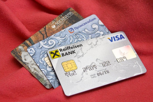 Банки рекомендуют калининградцам не пользоваться за границей рублёвыми картами VISA