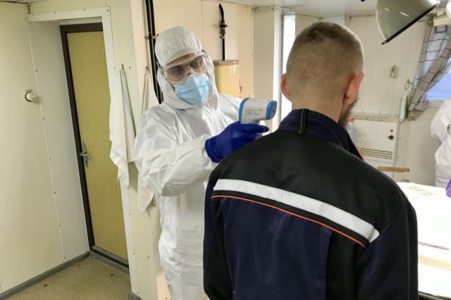 Одного из моряков прибывшего в Калининград траулера госпитализировали в инфекционный стационар