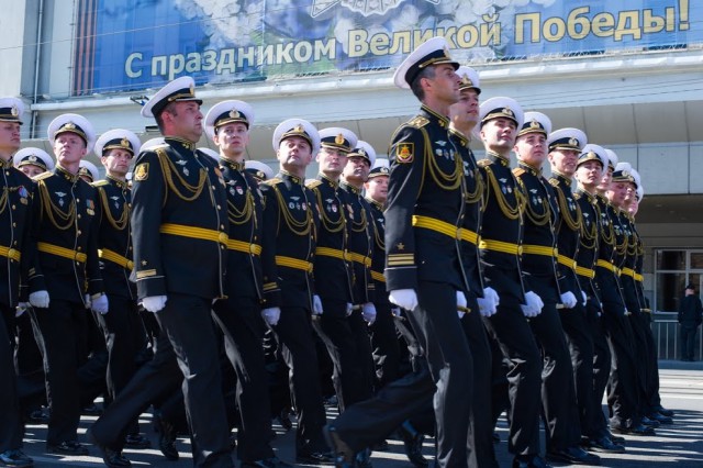 Путин объявил о переносе парада Победы