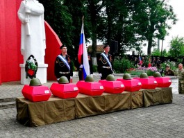 Под Балтийском перезахоронили останки советских солдат, погибших при взятии Фишхаузена