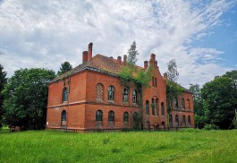 «Деревня долгожителей, спа и коттеджи»: как предлагают использовать комплекс старинной семинарии под Черняховском 