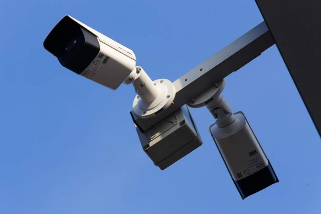 За праздничные выходные камеры «Безопасного города» зафиксировали 40 правонарушений в Калининграде