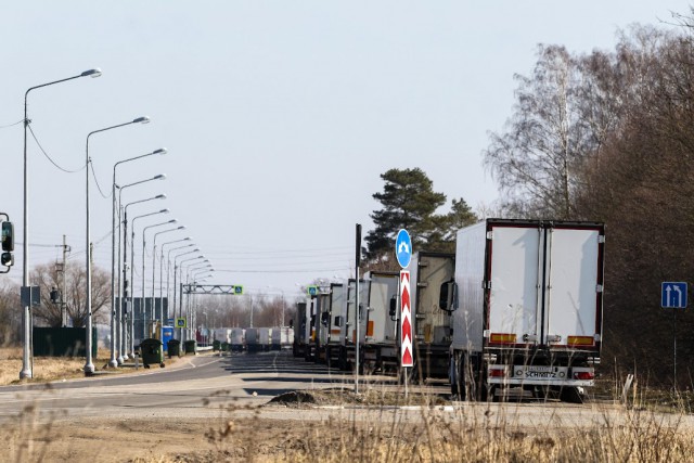 В очереди на выезд из Калининградской области в Литву скопилось 160 грузовиков 