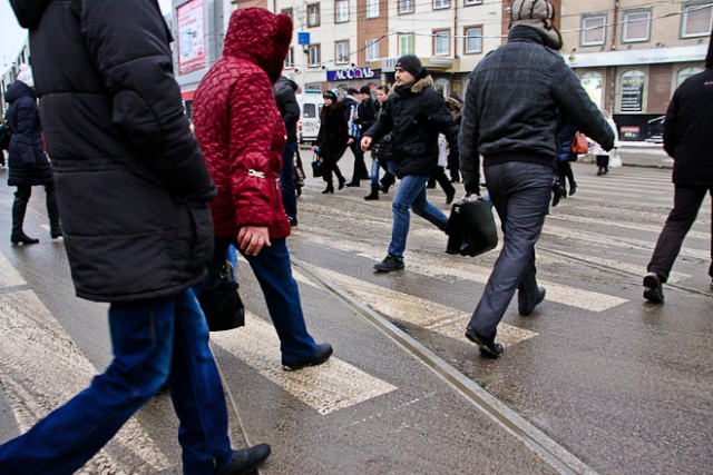 Замглавы УГИБДД: Пешеходов часто сбивают, когда у них срабатывает стадный инстинкт