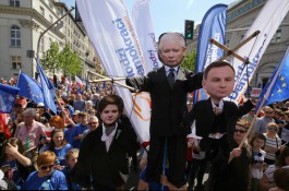 В Варшаве прошли многотысячные акции протеста (фото)