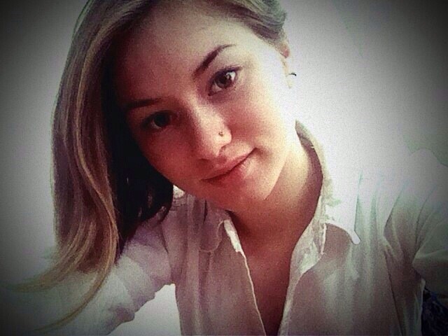 В Калининграде не вернулась из школы 17-летняя девушка
