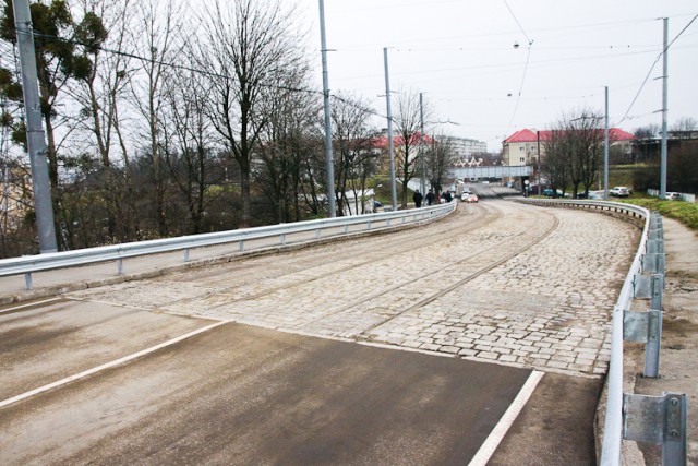 На ремонт подходов к мосту на улице Суворова в Калининграде выделили 94 млн рублей