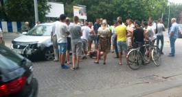 В Калининграде пьяный водитель «Фольксвагена» протаранил забор и врезался в людей (фото)