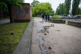 Сквер на улице Краснооктябрьской в Калининграде закрывают на реконструкцию