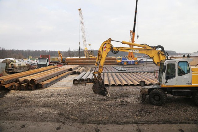 Подрядчик заканчивает строительство причала для яхт в Зеленоградске