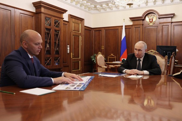 Путин поддержал приоритетные поставки дополнительных объёмов топлива в Калининград