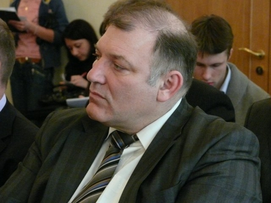 Феликсу Лапину могут продлить срок действия полномочий до апреля 2011 года
