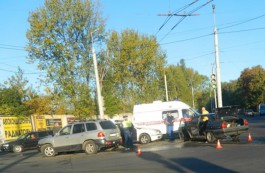На ул. Суворова в Калининграде столкнулись «Опель» и «Хёндай»: пострадали оба водителя