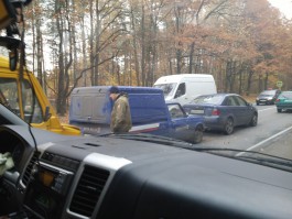 На трассе Калининград — Балтийск столкнулись три машины: движение затруднено