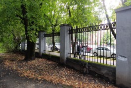 Жители Калининграда подали в суд из-за сноса исторического забора на улице Невского