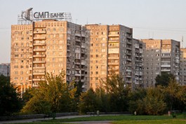 Власти Калининграда обследуют территорию рядом с покосившимся домом на Московском проспекте