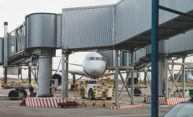 Аэропорт Калуги опроверг сообщения об отмене рейсов в Калининград