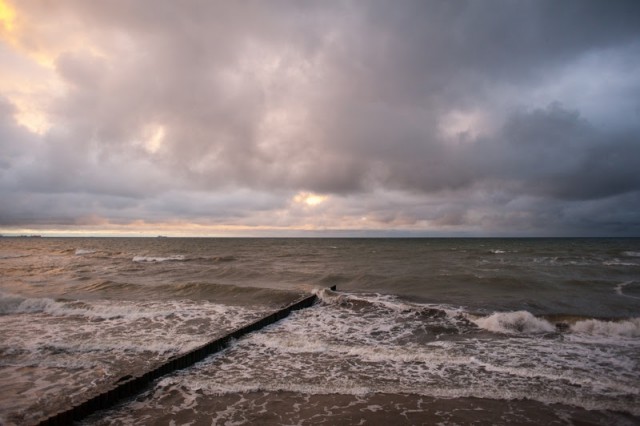 В Калининградской области объявили штормовое предупреждение из-за усиления ветра