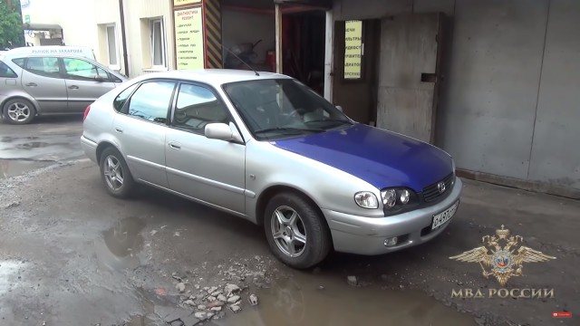 В Калининграде пьяный механик угнал автомобиль клиента и решил подвезти прохожего (видео)