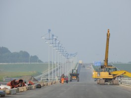 Дорожные работы на участке Приморского кольца до Светлогорска планируют завершить к июлю (фото, видео)