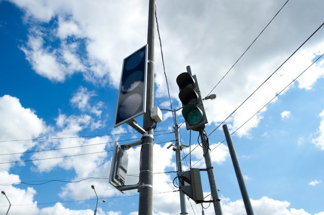 На установку восьми новых светофоров с кнопками в Калининграде выделили 4,2 млн рублей