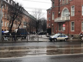 В Калининграде оцепили здание областного УФСБ