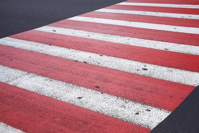 На Московском проспекте в Калининграде мужчина попал под колёса двух автомобилей