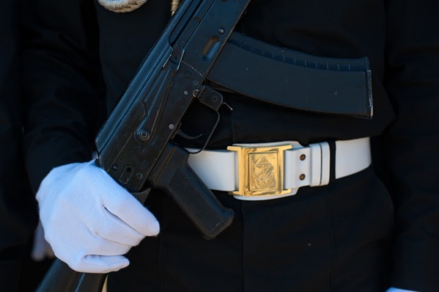 В Госдуме предложили владельцам оружия носить опознавательные знаки