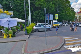 Рядом с правительством Калининградской области отремонтируют тротуар и парковку