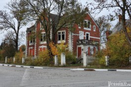 Владельца усадьбы Рихтера в Правдинске хотят оштрафовать за аварийное состояние памятника