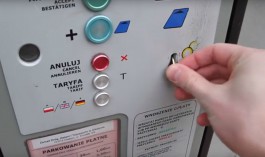 Терминалы для оплаты парковки в Ольштыне принимают рубли за злотые (видео) (видео)