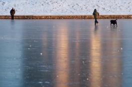 Жителей Калининграда предупреждают об опасности выхода на лёд